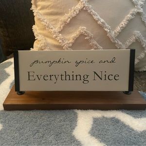 Rotating quote fall sign